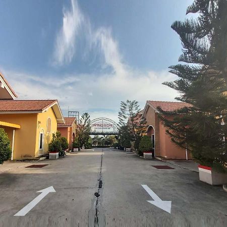Windsor Resort Lop Buri Εξωτερικό φωτογραφία