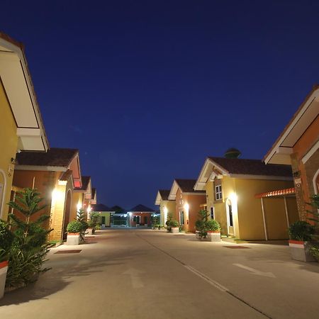Windsor Resort Lop Buri Εξωτερικό φωτογραφία
